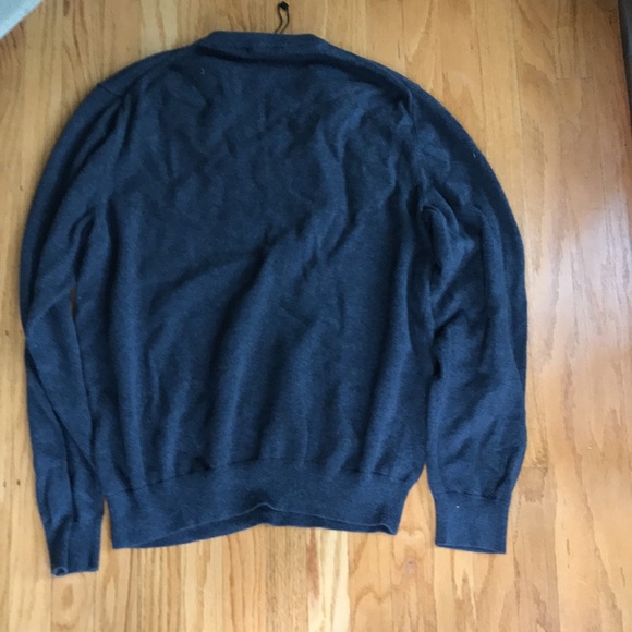 Express grey v neck sweater - Picture 5 of 9